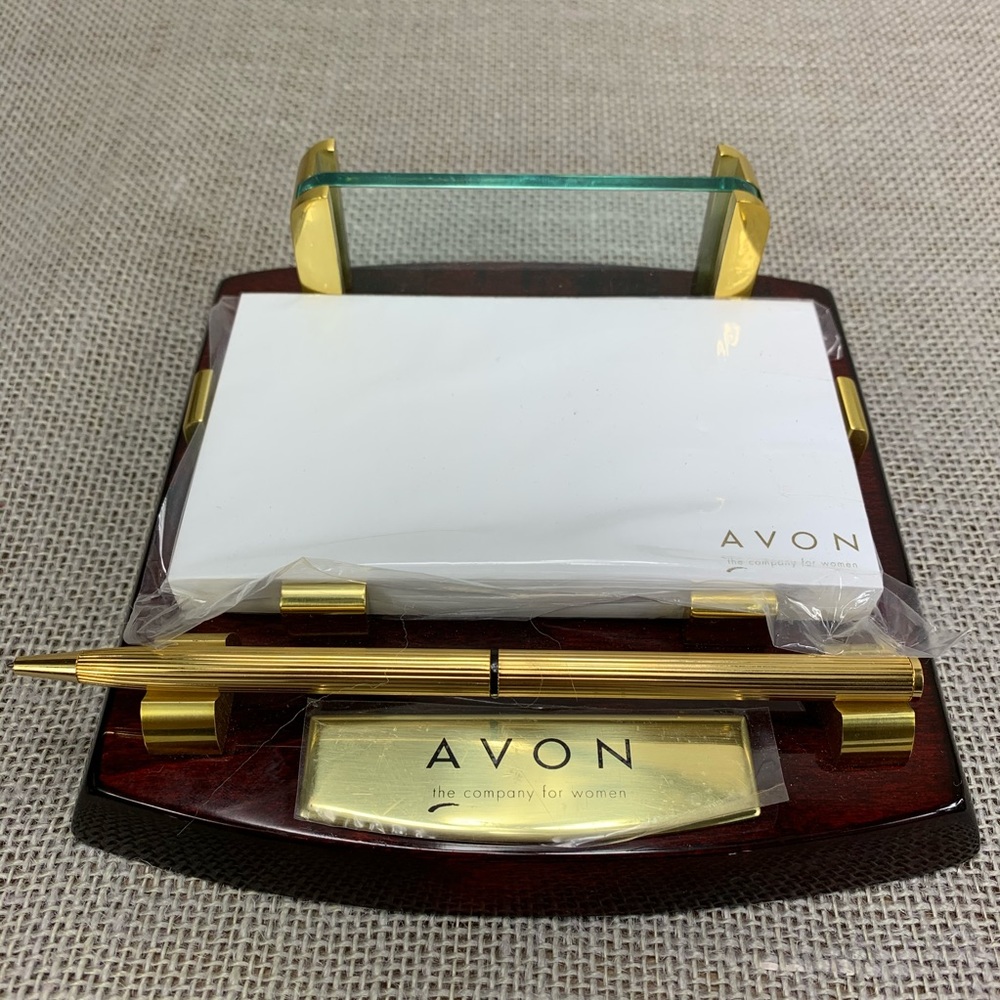 Avon Elegant Custom Desk Accessories